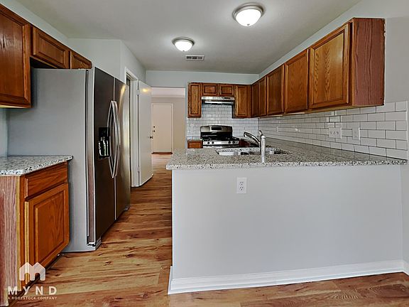 3rd image of 2311 Friarwood Trl
