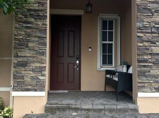 Kendall Square, Miami, FL 33196