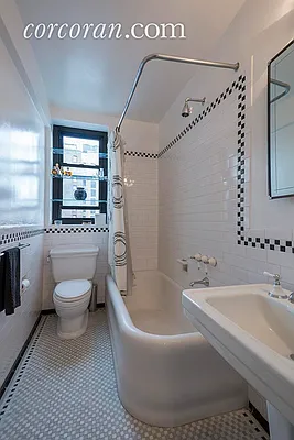 Sold by Corcoran | media 23