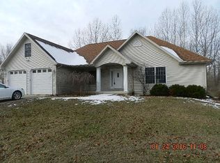 1919 Pikeview Dr, Warsaw, IN 46580