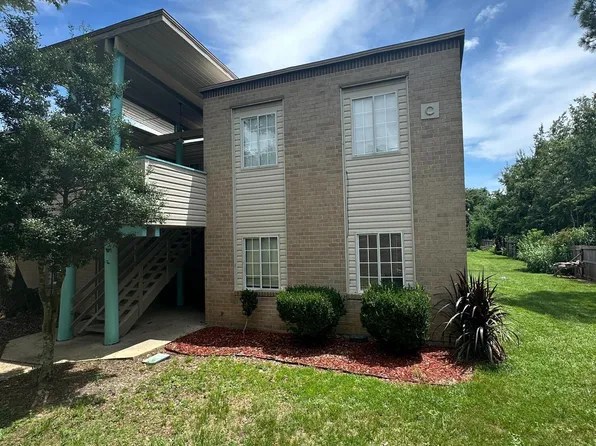 245 McDonnell Ave APT 221, Biloxi, MS 39531