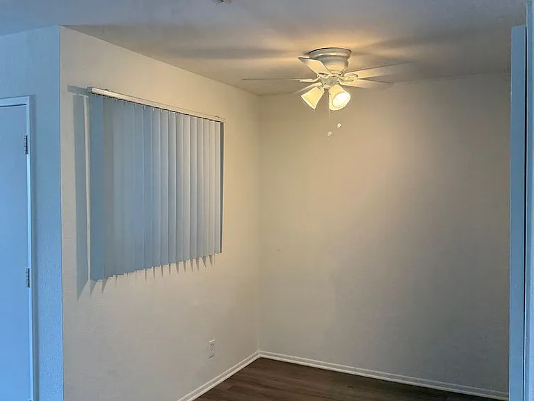 14543 Burbank Blvd — Photo 21
