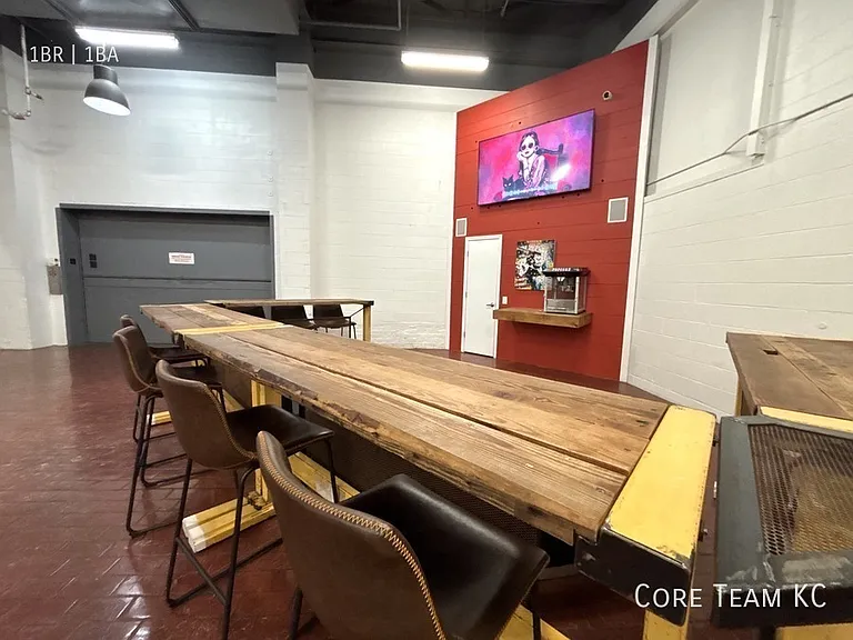 1180 E 30th St #307 — Photo 16