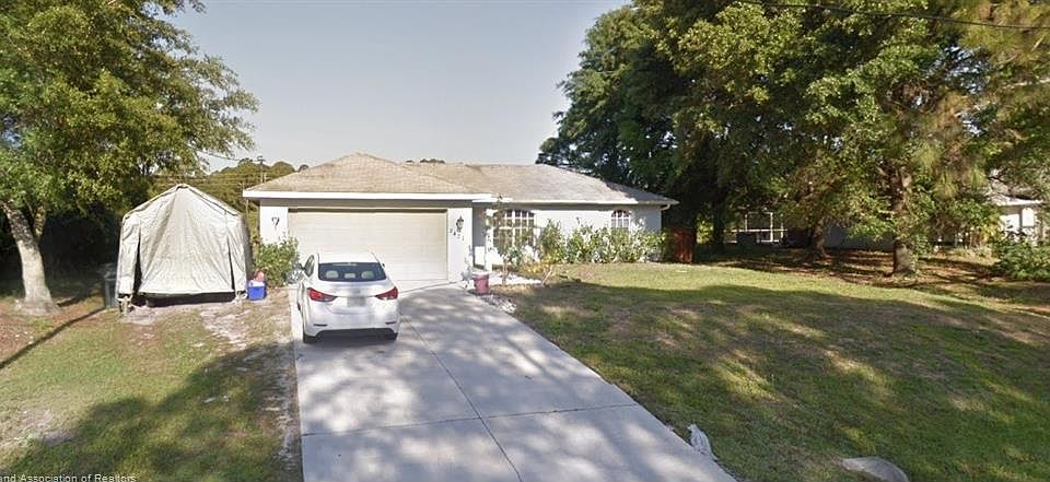 1st image of 2471 Crittendon St