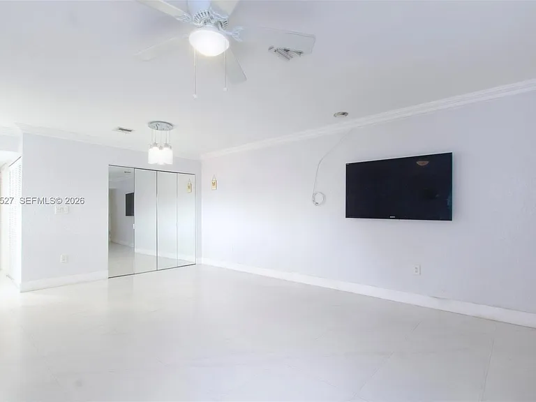 49 Majorca Ave #303 — Photo 4
