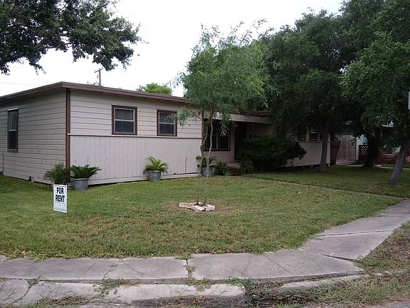 2nd image of 401 Waverly Dr