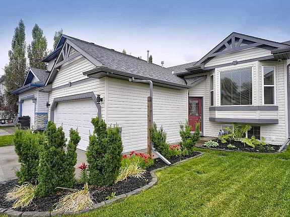 2nd image of 114 Springs Cres SE