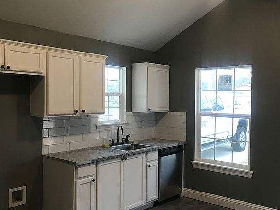 4th image of 310 Caddo Ave