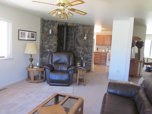 4th image of 754 Hornet Dr