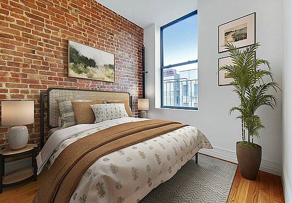 4th image of 14 W 103rd St APT 5
