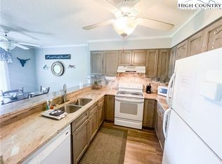 301 Pinnacle Inn Rd #2103, Banner Elk, NC 28604