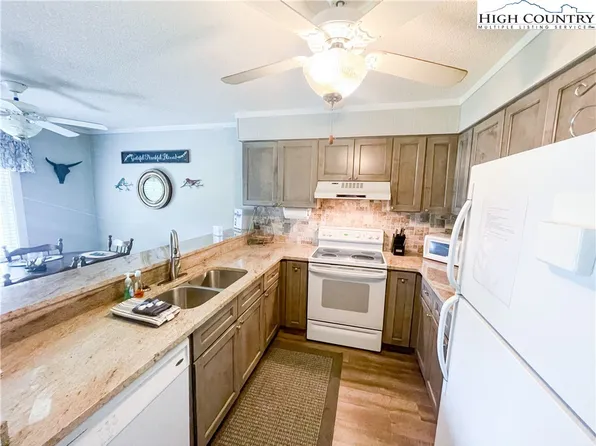 301 Pinnacle Inn Road #2103, Beech Mountain, NC 28604