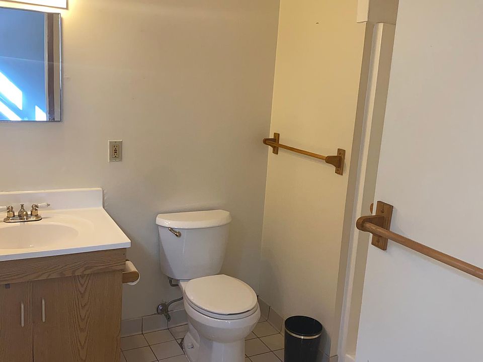En-suite bathroom