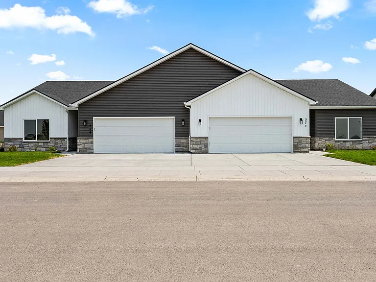 569 Idaho Ave — Photo 41