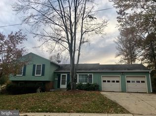 2888 Balmoral Dr, Rockville, MD 20850