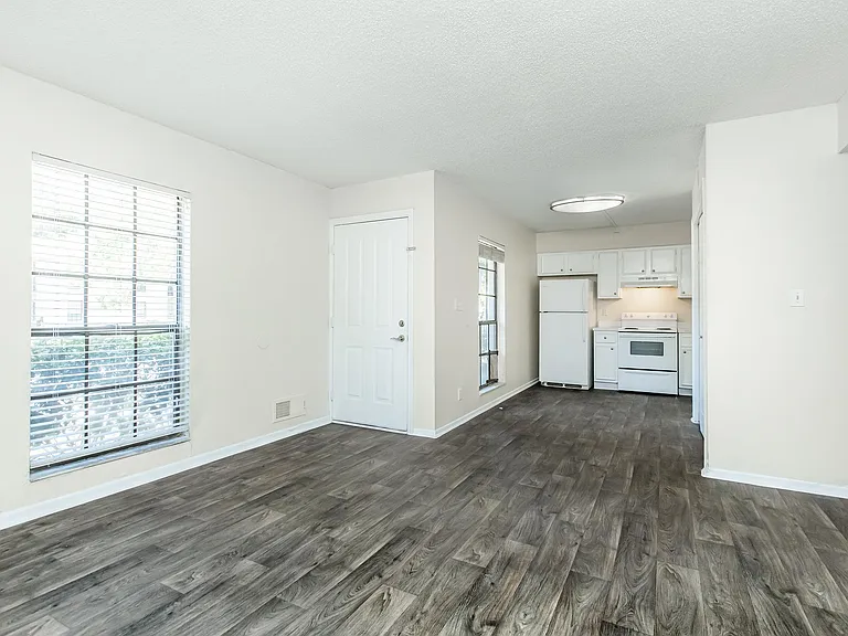 Grand Oaks — Photo 24