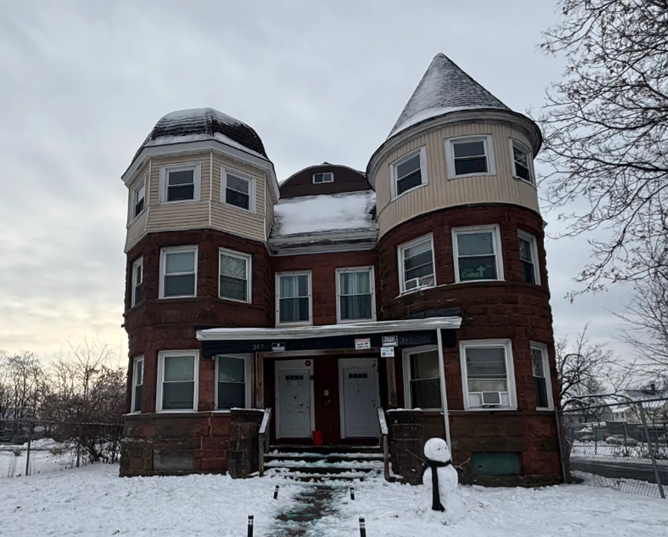 345-347 Bay St. — Photo 1