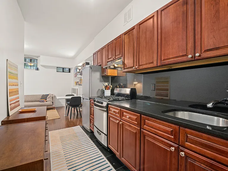 150 Columbia Hts #1G — Photo 5