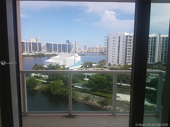 3rd image of 3330 NE 190th St APT 817