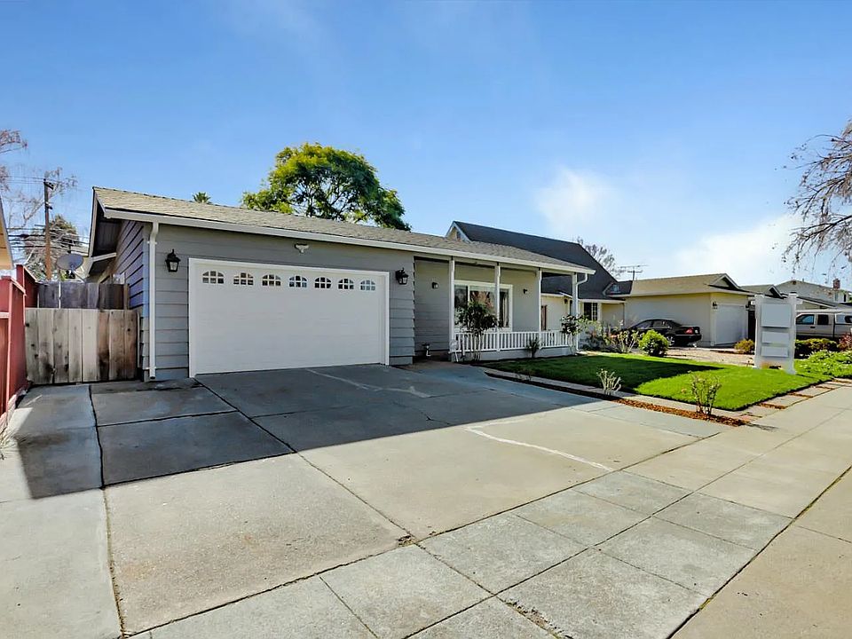 1st image of 2630 Alderwood Dr