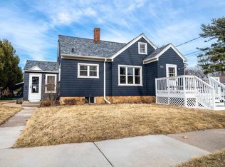 121 3rd St, Port Edwards, WI 54469