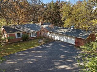 26225 N Hickory Rd, Mundelein, IL 60060