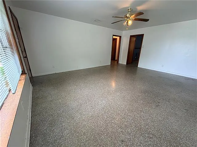 2 bed, 1.0 bath, 1250 sqft, $1,600 — Photo 4
