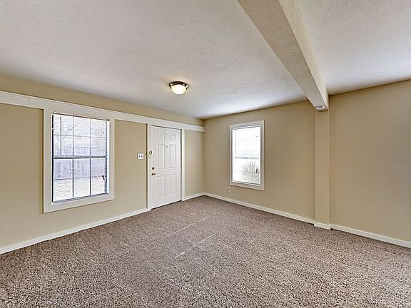 5th image of 2615 Primrose Ave