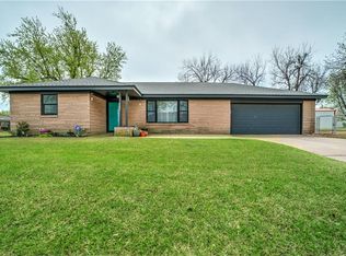 521 N Bell Dr, Crescent, OK 73028