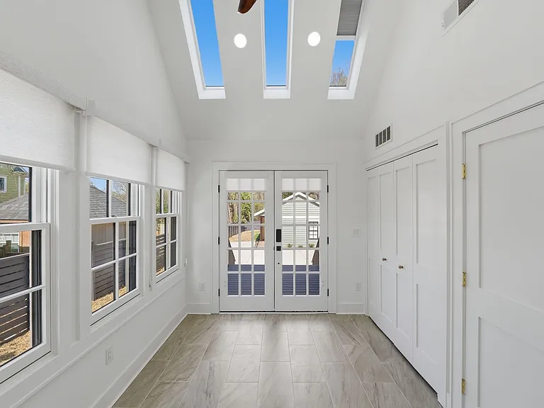 1838 Merriman Ave — Photo 20