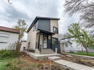 6920/6922 106th St NW, Edmonton, AB T6H2W1