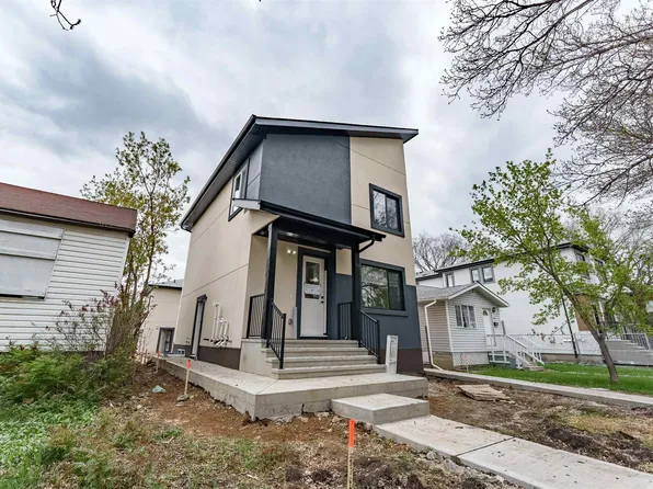 6920/6922 106th St NW, Edmonton, AB T6H 2W1