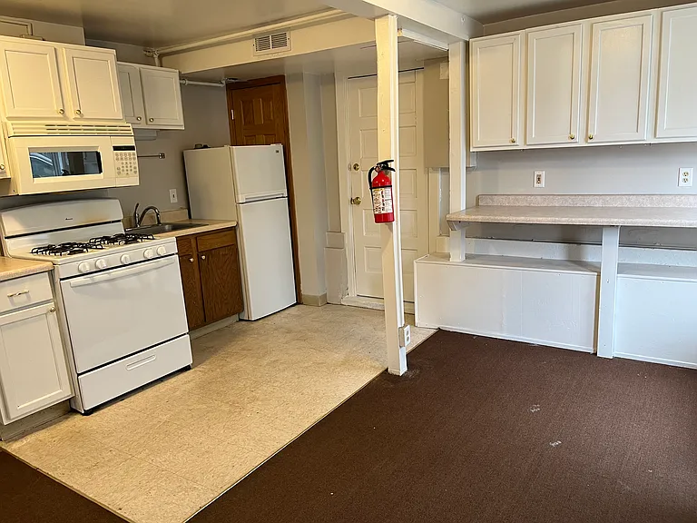 942 Iowa Ave #3 — Photo 3