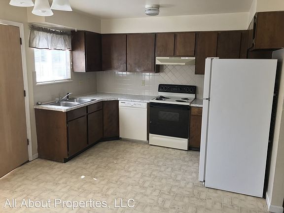 5th image of 2512 49th Avenue Ct APT B
