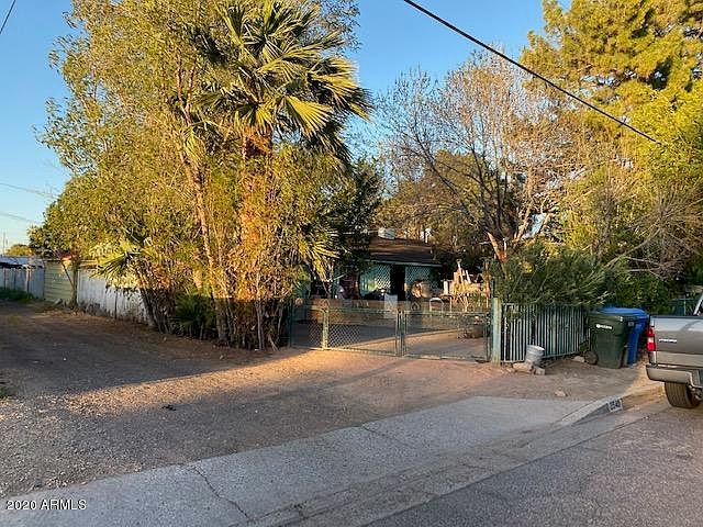2nd image of 2540 E Monte Vista Rd