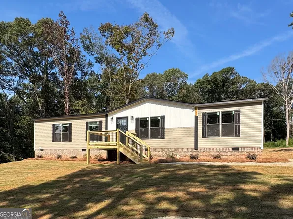 1331 Fairview Farms Cir, Lavonia, GA 30553