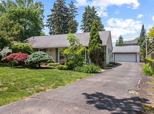 2420 Garland St, Keego Harbor, MI 48320