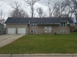 1413 Beech Tree Dr, Green Bay, WI 54304