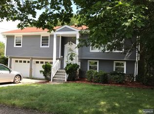 87 Steuben Ave, Westwood, NJ 07675