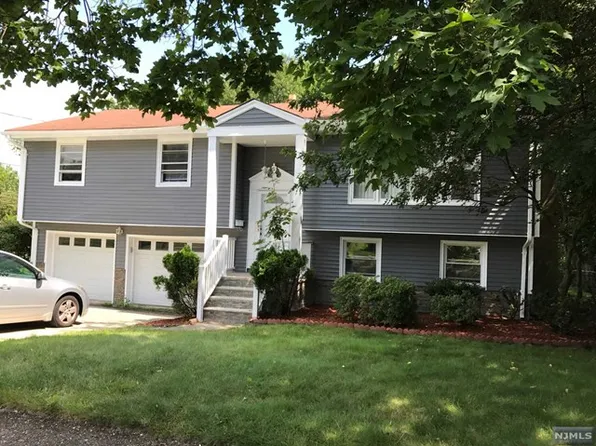 87 Steuben Ave, Westwood, NJ 07675