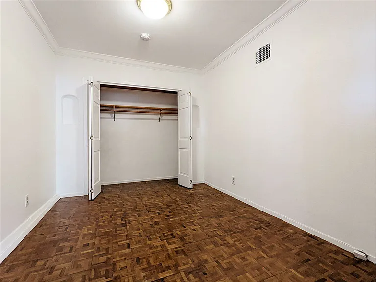 1550 Beach St #A — Photo 11