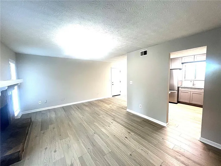 3320 Timbercreek Dr — Photo 7