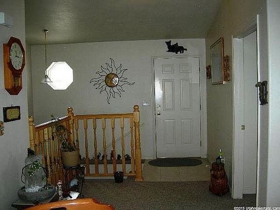5th image of 301 Rocky Ln