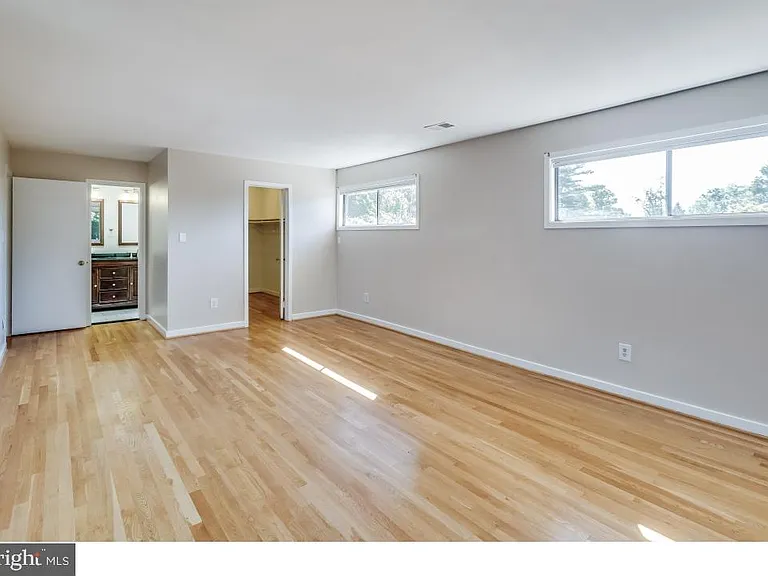 7220 Vistas Ln — Photo 14