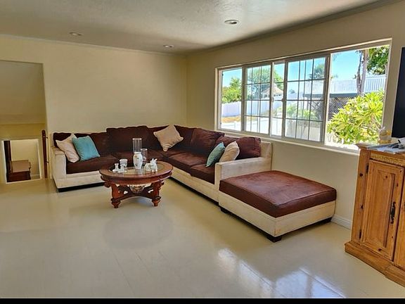 4th image of 4065 Vista Calaveras St