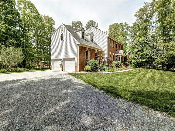 5th image of 8905 Ingleside Farm Ln
