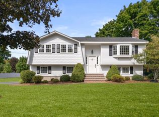 18 Wentworth Dr, Billerica, MA 01821