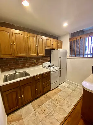 Rented by Avenues Real Estate | media 28