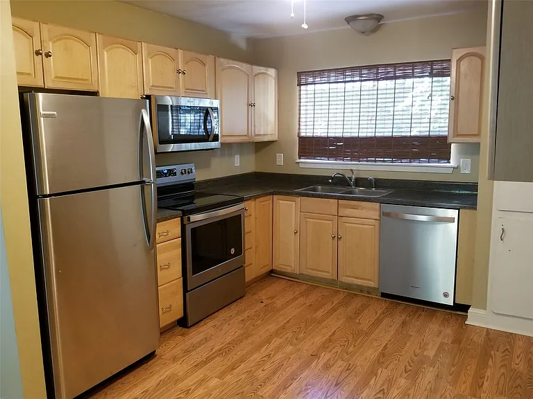 9 Raccoon Ln — Photo 6