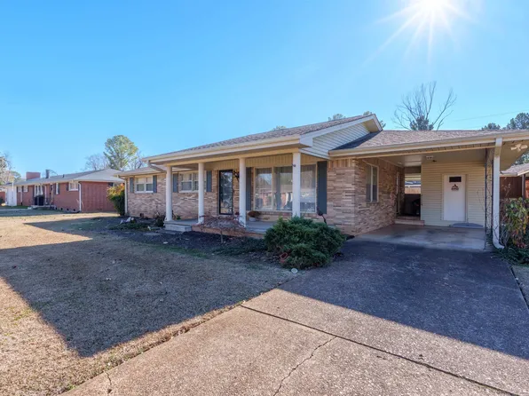 1006 Pasadena Ave, Muscle Shoals, AL 35661